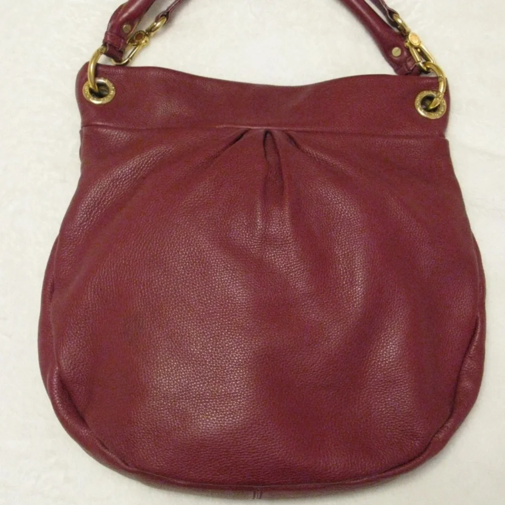 Marc Jacobs Classic Q Hilier Hobo Bag Bordeaux Burgundy Convertible Strap